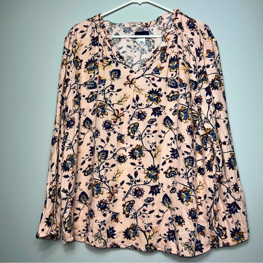 &Basic Editions Floral 2x XXL blush pink floral top with ruffle around split nec